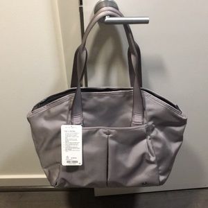 Lululemon Free to Be Tote